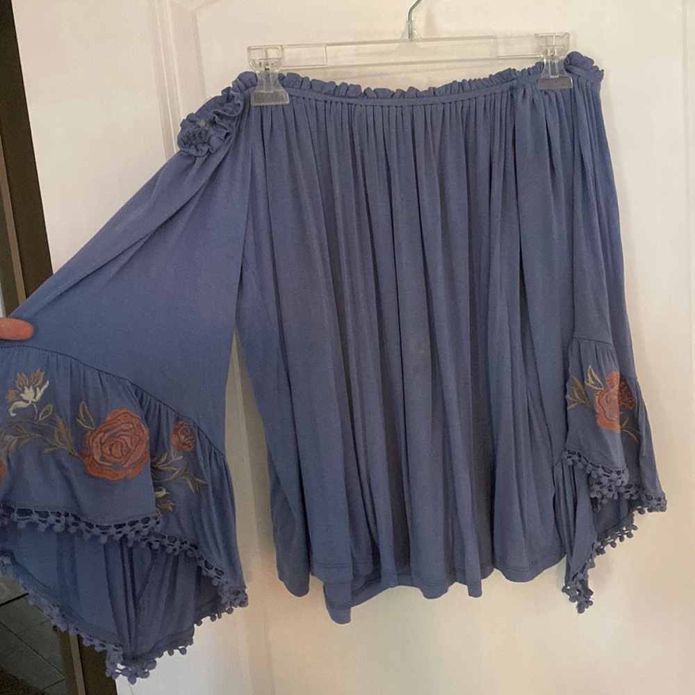 Alter’d state off shoulder blouse, size medium